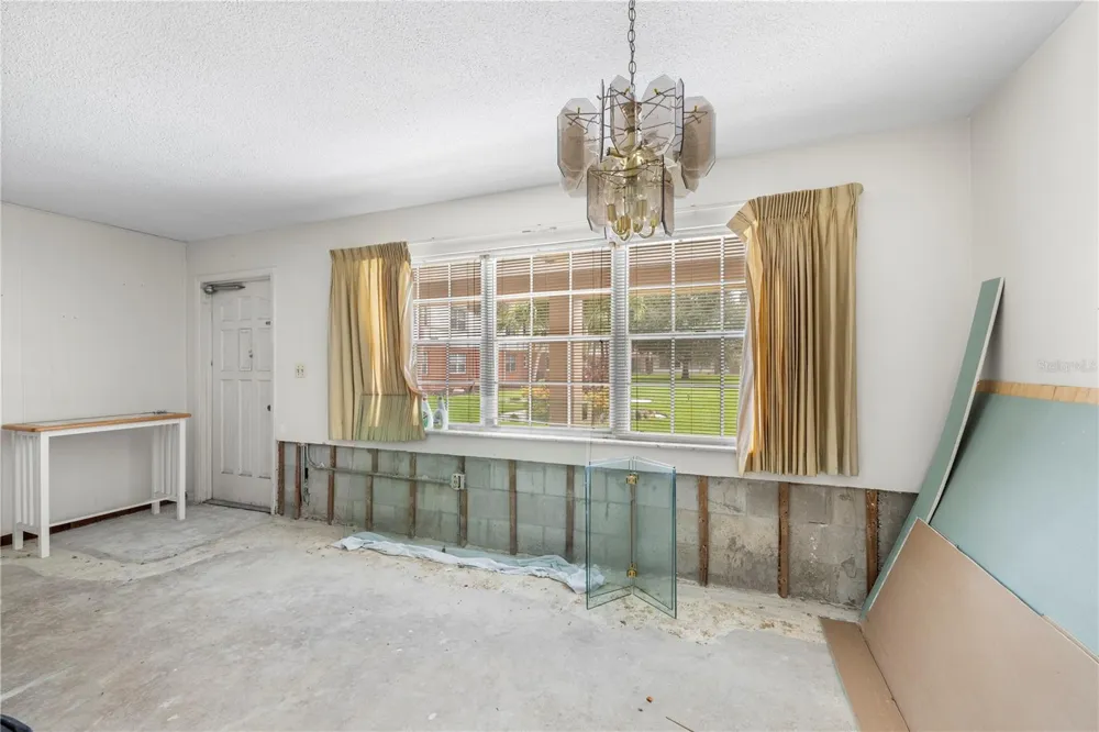 650 PINELLAS POINT DRIVE S #122 St Petersburg, FL 33705