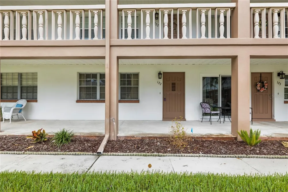 650 PINELLAS POINT DRIVE S #122 St Petersburg, FL 33705