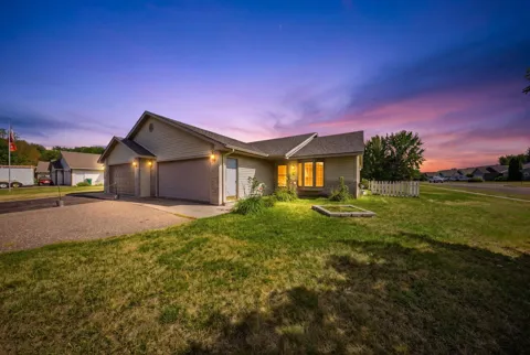 2200 Cattail Way