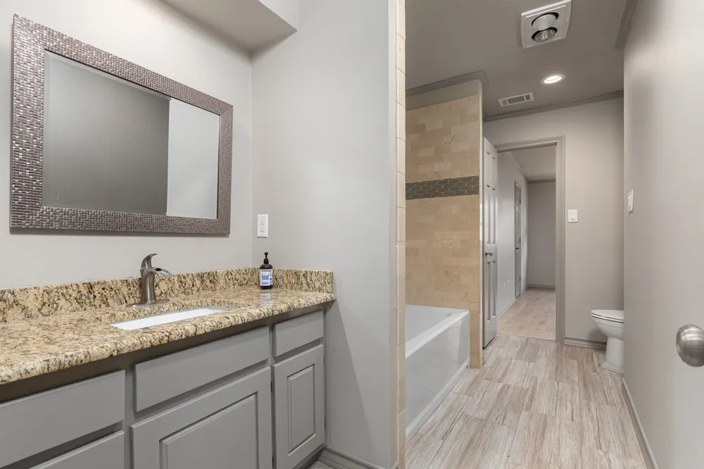 15607 GOLDEN CREEK Dallas, TX 75248