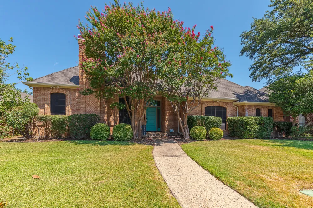 15607 GOLDEN CREEK Dallas, TX 75248