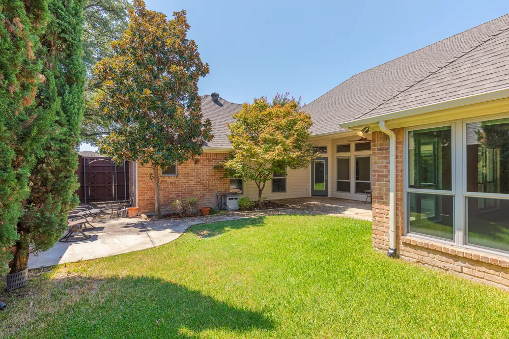 15607 GOLDEN CREEK Dallas, TX 75248