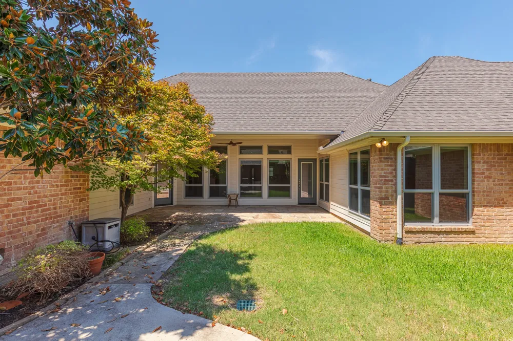 15607 GOLDEN CREEK Dallas, TX 75248