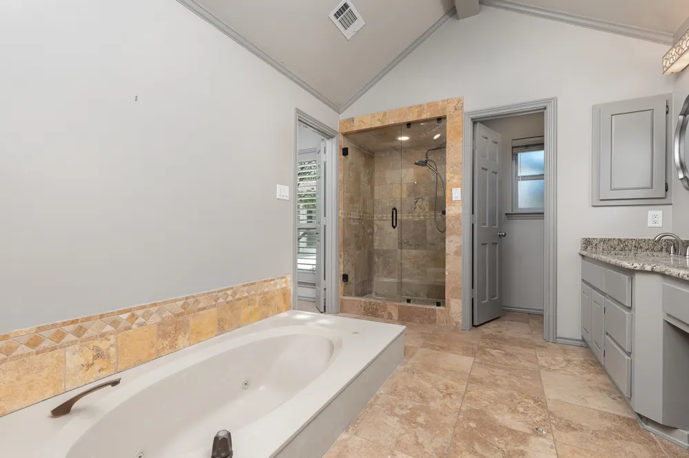15607 GOLDEN CREEK Dallas, TX 75248