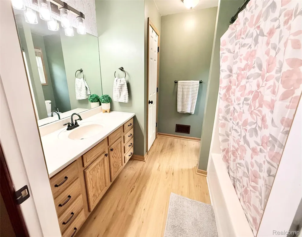 7700 Kitchen Road Wales Township, MI 48027