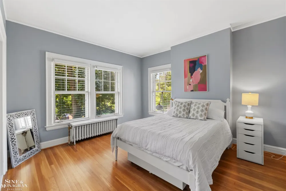 304 University Place Grosse Pointe City, MI 48230