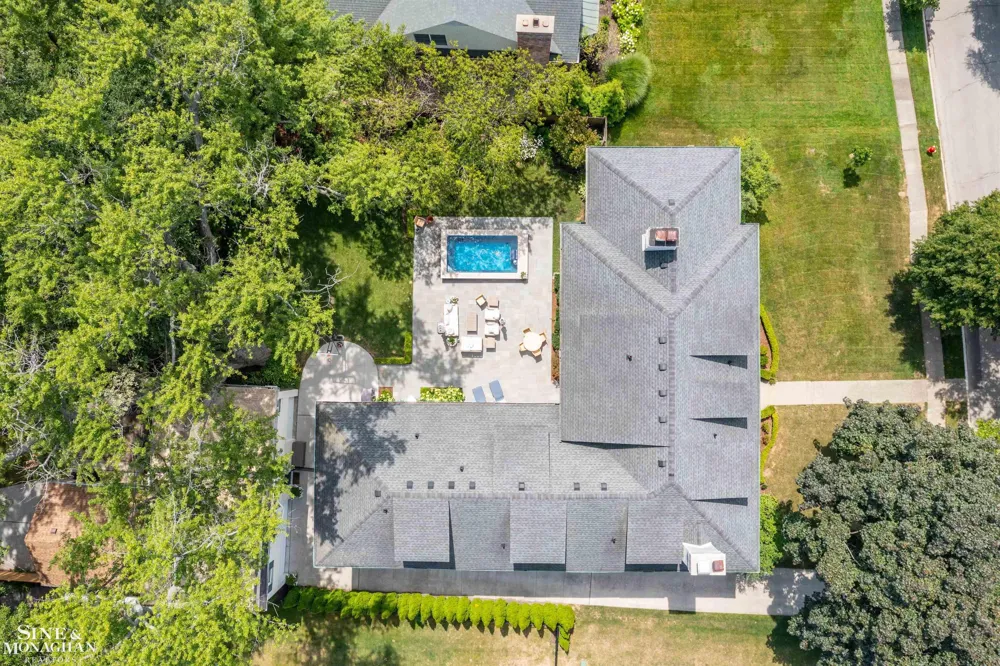 304 University Place Grosse Pointe City, MI 48230