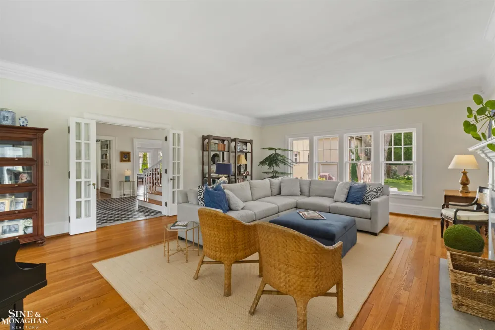 304 University Place Grosse Pointe City, MI 48230