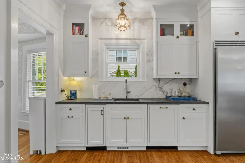 304 University Place Grosse Pointe City, MI 48230