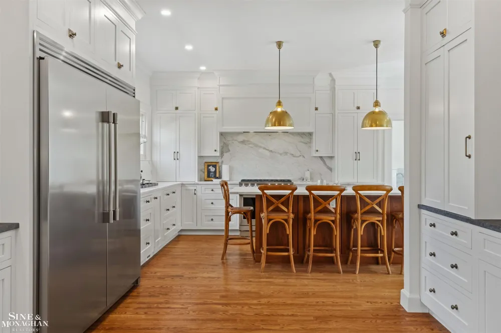 304 University Place Grosse Pointe City, MI 48230