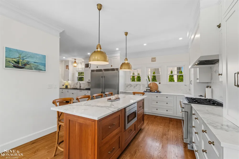 304 University Place Grosse Pointe City, MI 48230