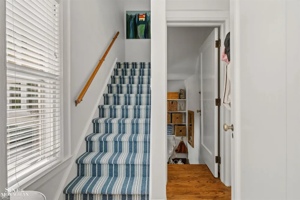 304 University Place Grosse Pointe City, MI 48230