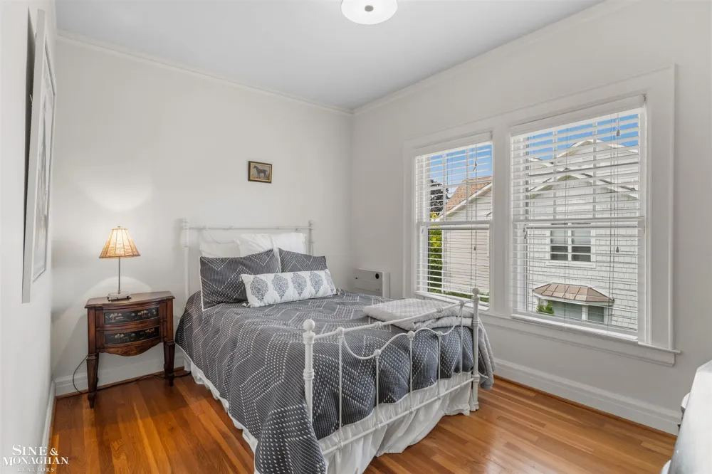 304 University Place Grosse Pointe City, MI 48230