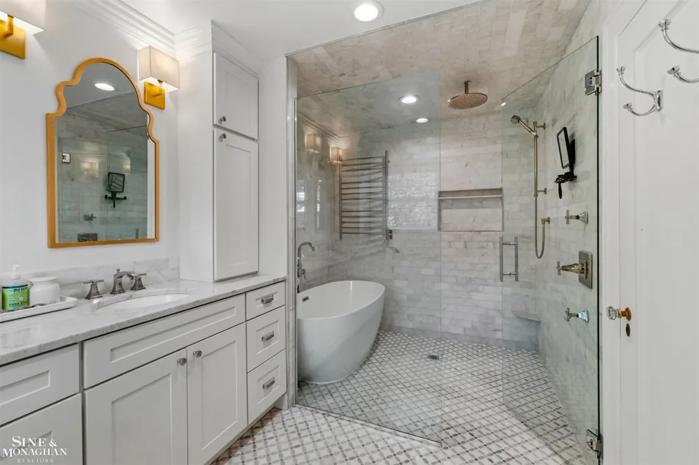 304 University Place Grosse Pointe City, MI 48230