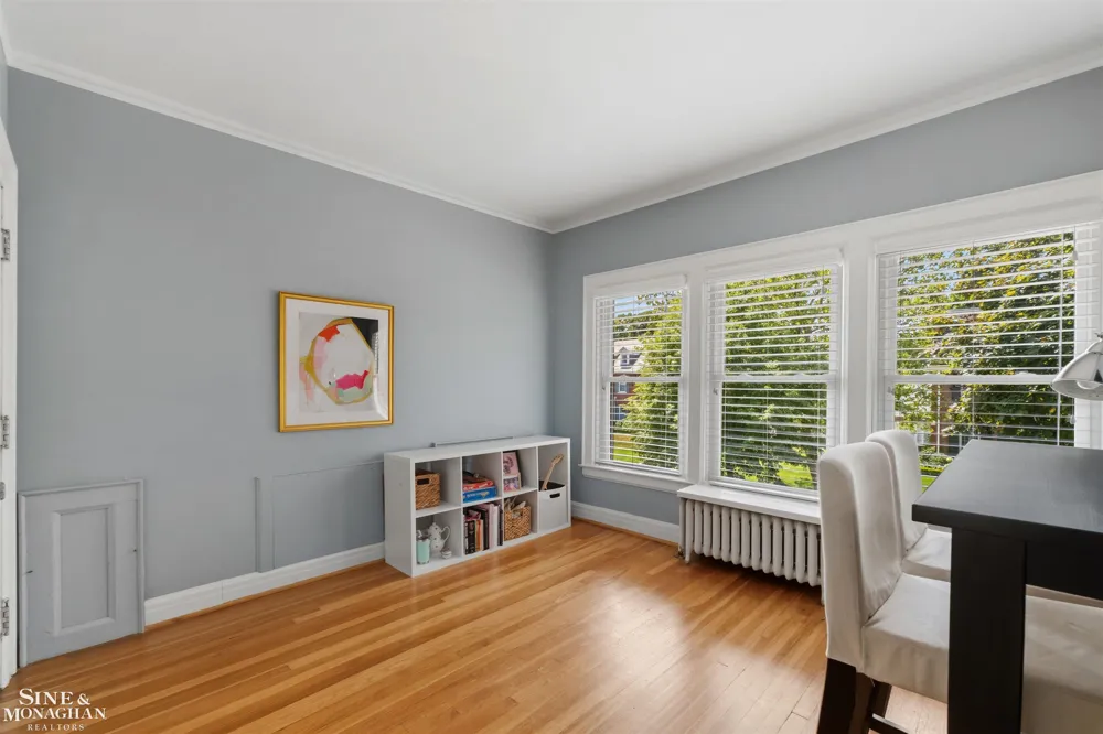 304 University Place Grosse Pointe City, MI 48230