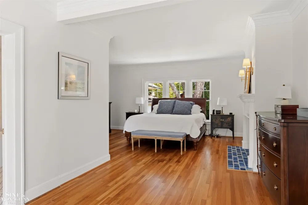 304 University Place Grosse Pointe City, MI 48230