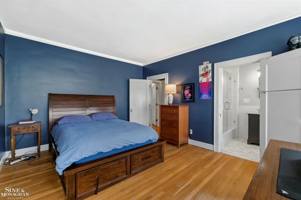 304 University Place Grosse Pointe City, MI 48230
