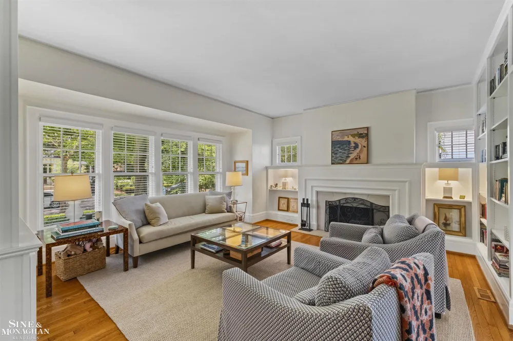 304 University Place Grosse Pointe City, MI 48230