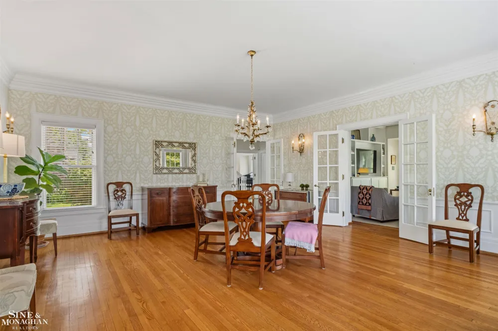 304 University Place Grosse Pointe City, MI 48230