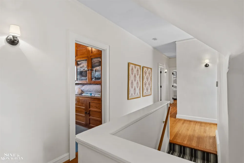 304 University Place Grosse Pointe City, MI 48230