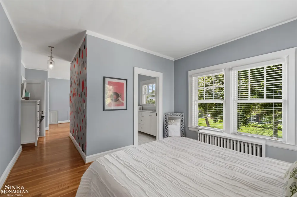 304 University Place Grosse Pointe City, MI 48230