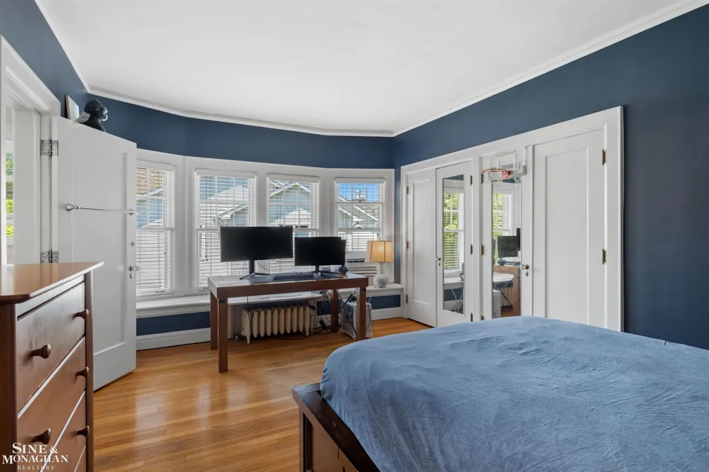 304 University Place Grosse Pointe City, MI 48230