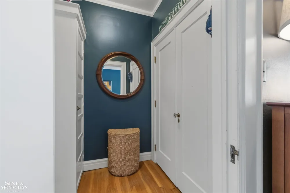 304 University Place Grosse Pointe City, MI 48230