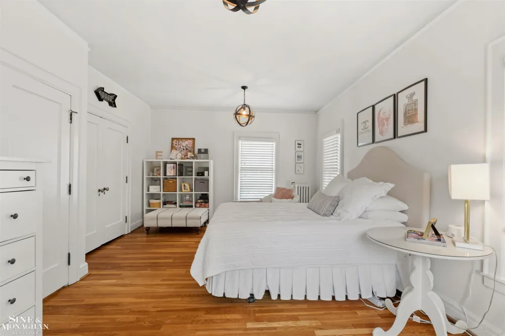 304 University Place Grosse Pointe City, MI 48230