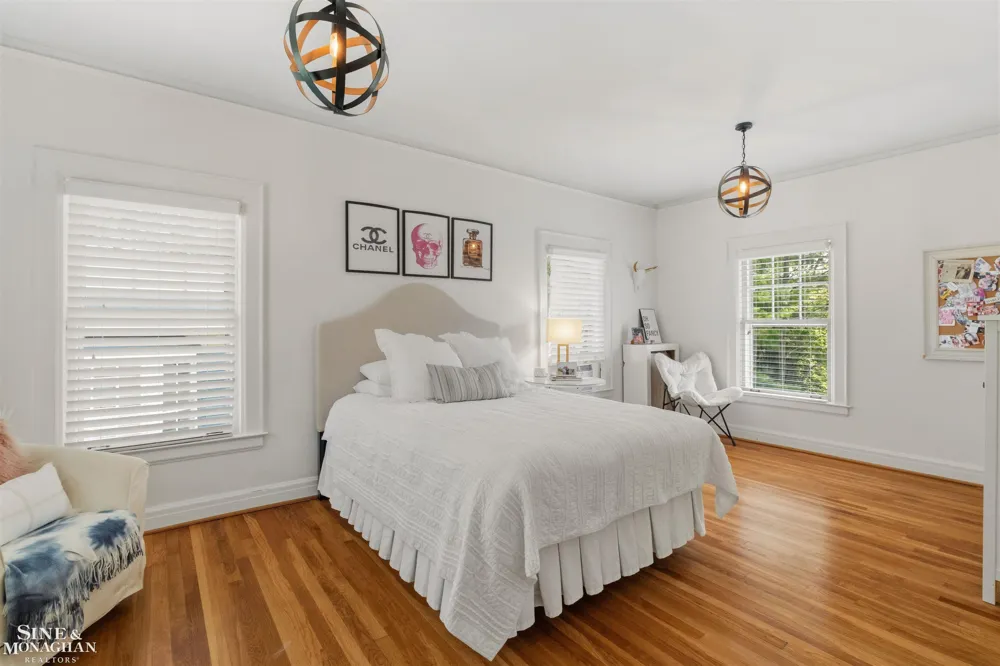 304 University Place Grosse Pointe City, MI 48230
