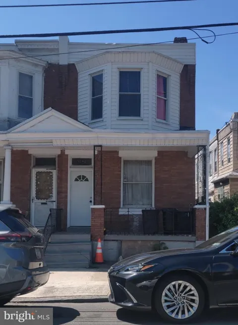 5742 VINE STREET
