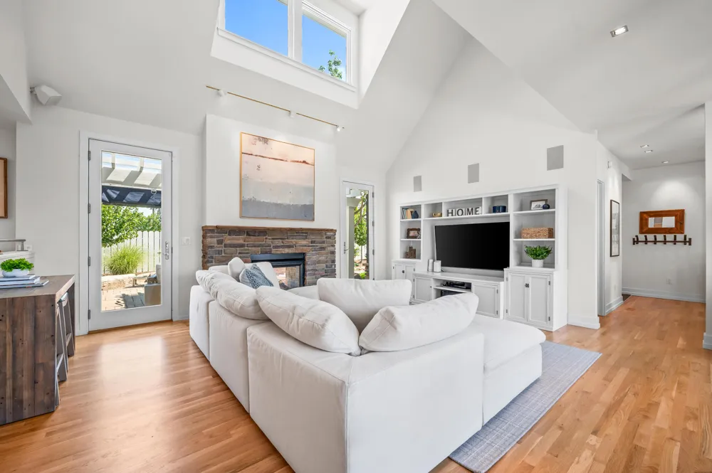 441 Ridgeway Street St. Joseph, MI 49085