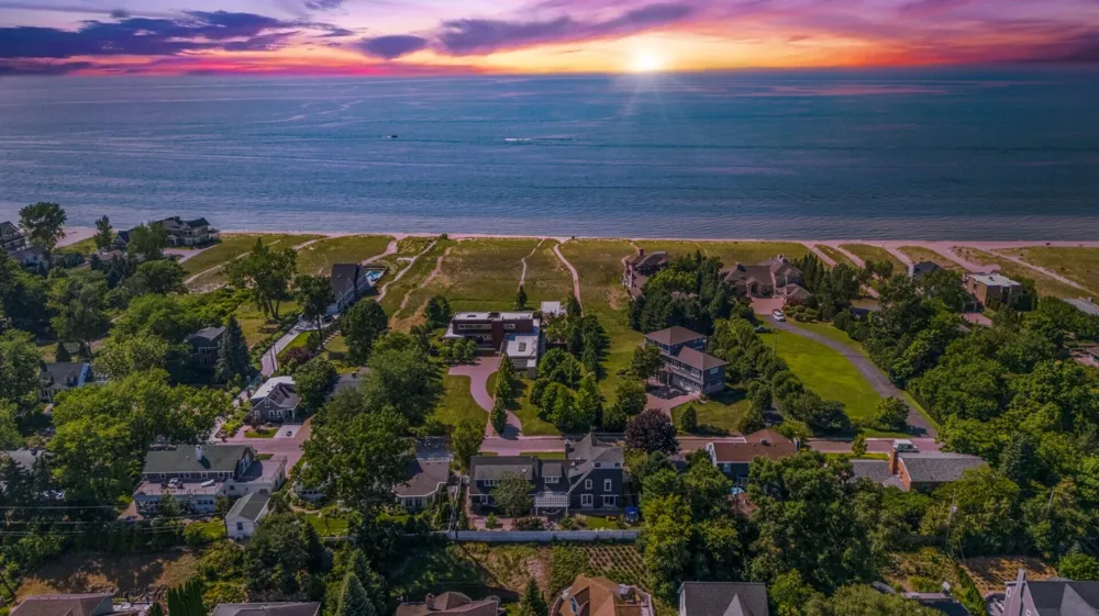 441 Ridgeway Street St. Joseph, MI 49085