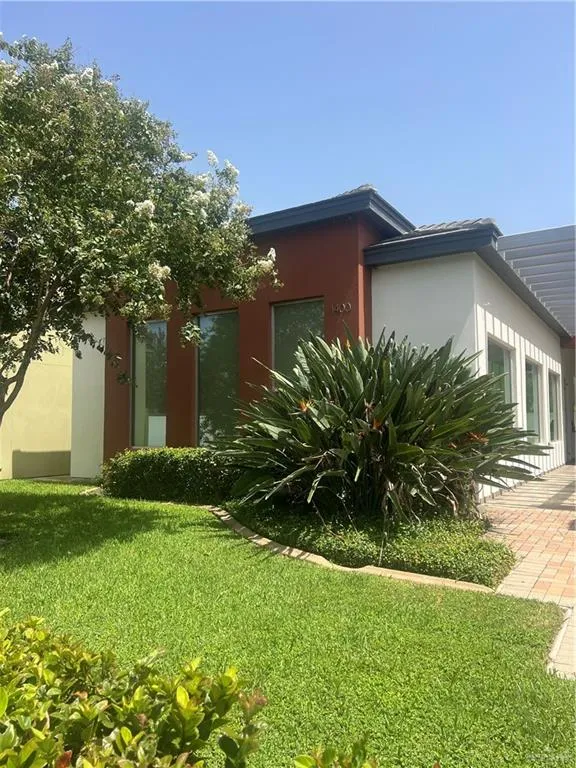 9333 15th Street McAllen, TX 78504