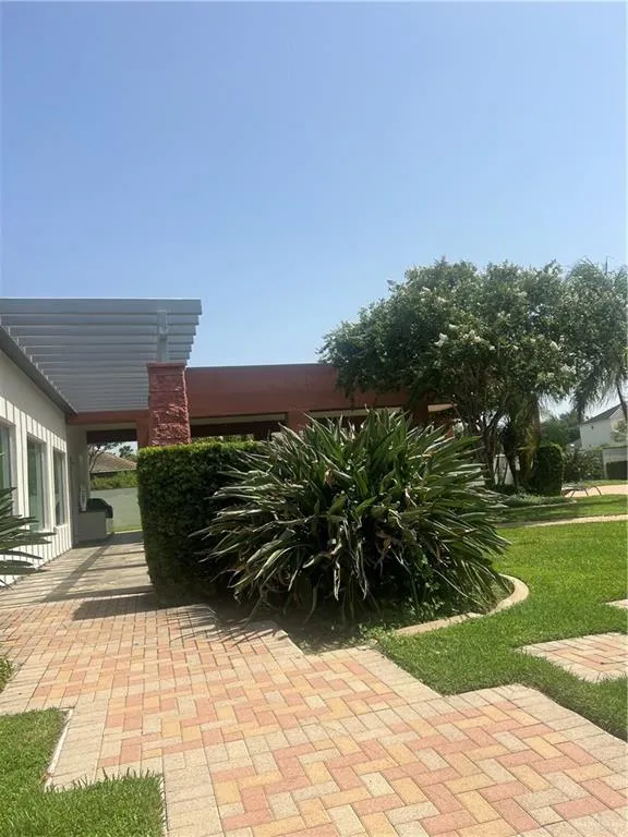 9333 15th Street McAllen, TX 78504