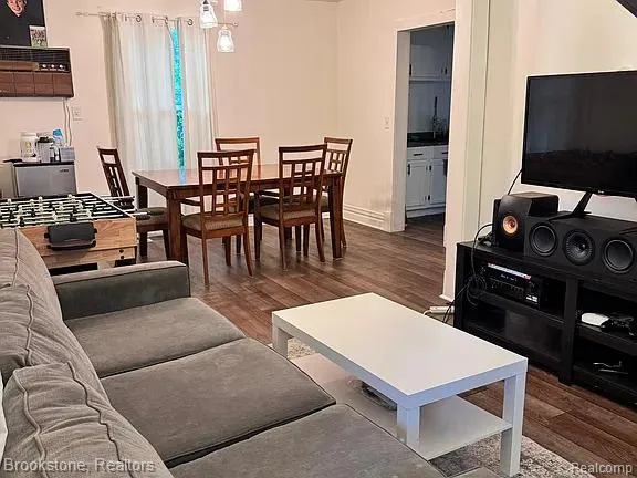 1910 Prospect Street Lansing City, MI 48912