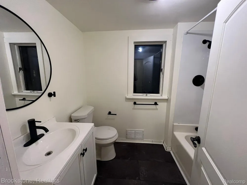 1910 Prospect Street Lansing City, MI 48912