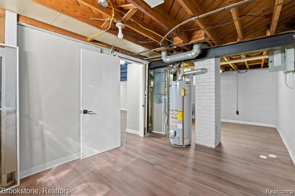 9956 Arnold Street Redford Charter Township, MI 48239