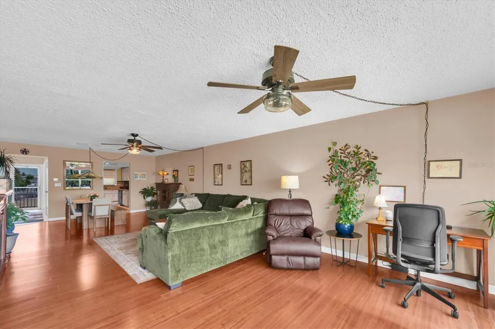 6363 GULF WINDS DRIVE #233 St Petersburg, FL 33706