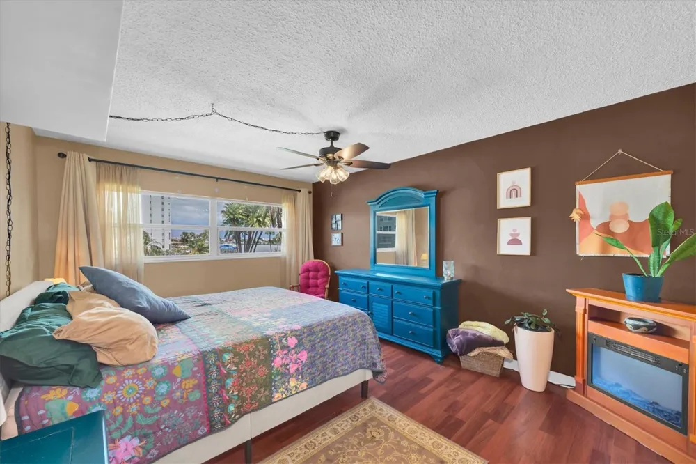 6363 GULF WINDS DRIVE #233 St Petersburg, FL 33706