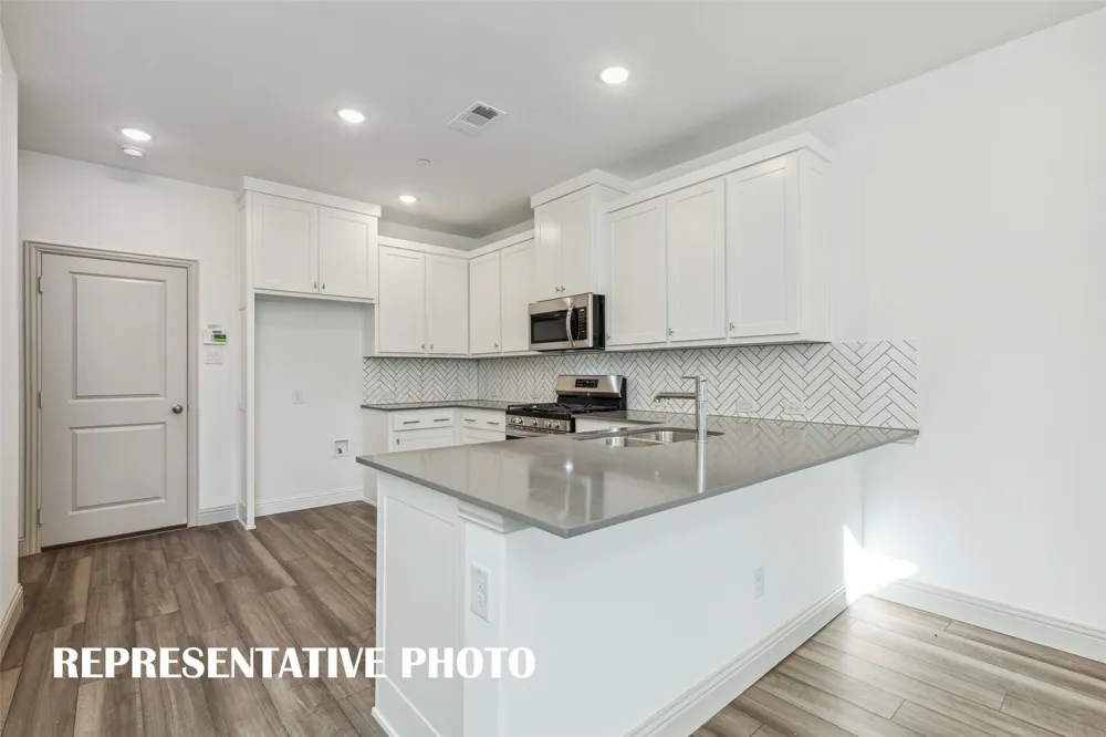 7352 Grant Avenue North Richland Hills, TX 76180