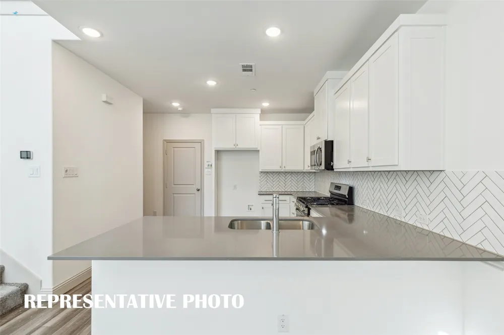 7352 Grant Avenue North Richland Hills, TX 76180