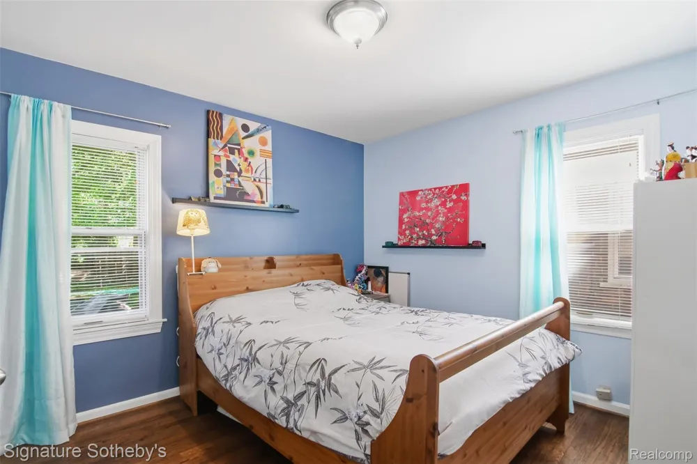1268 Brys Drive Grosse Pointe Woods City, MI 48236