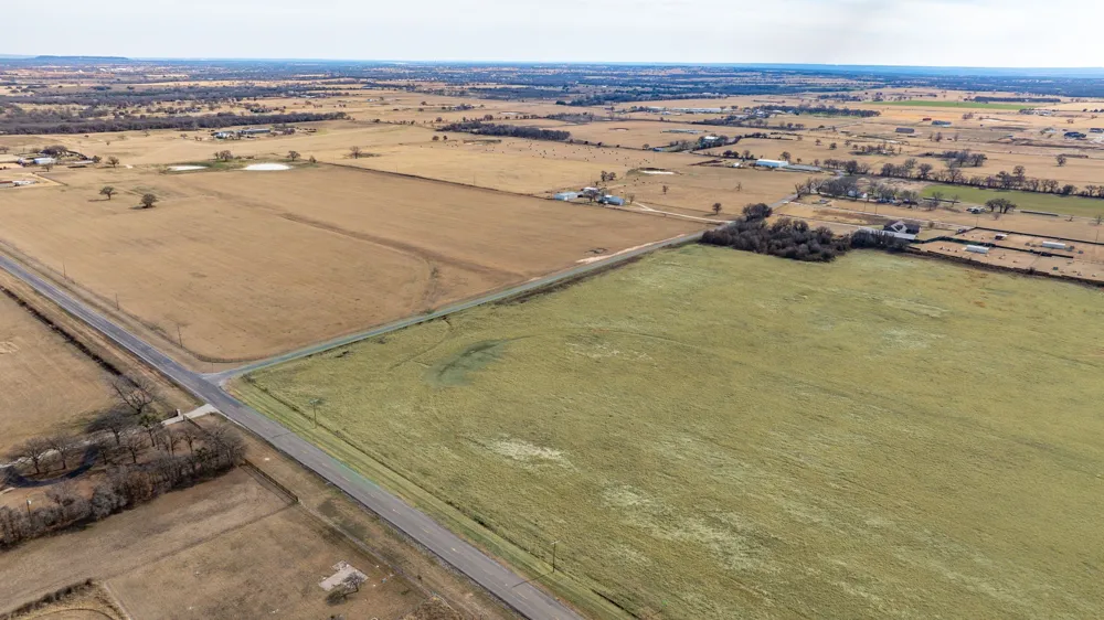 2832 Campbell Road Tolar, TX 76476