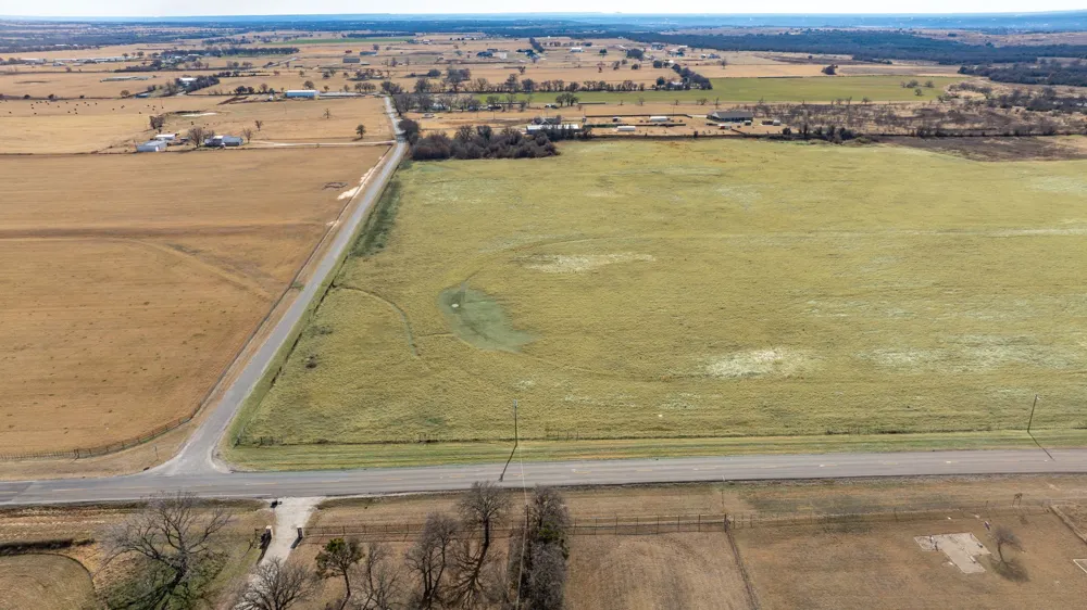 2832 Campbell Road Tolar, TX 76476