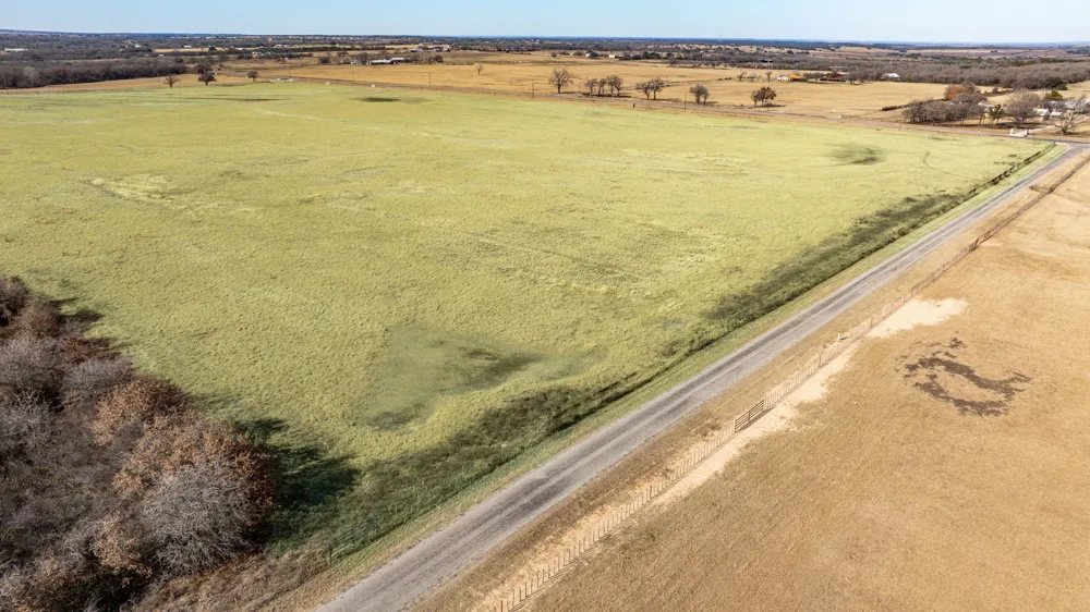 2832 Campbell Road Tolar, TX 76476