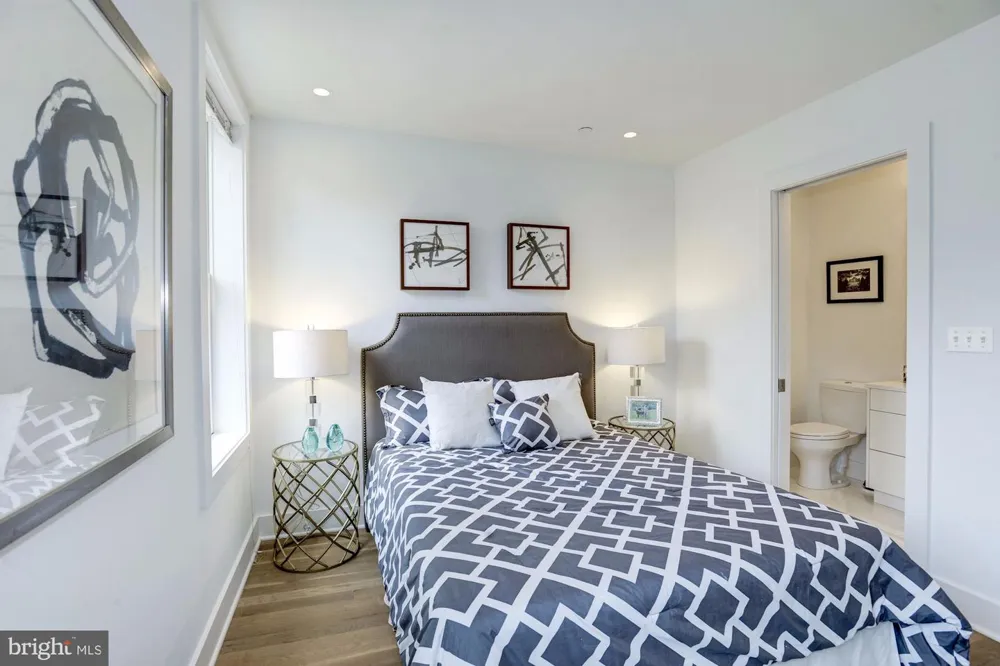 1106 T STREET NW Washington, DC 20009