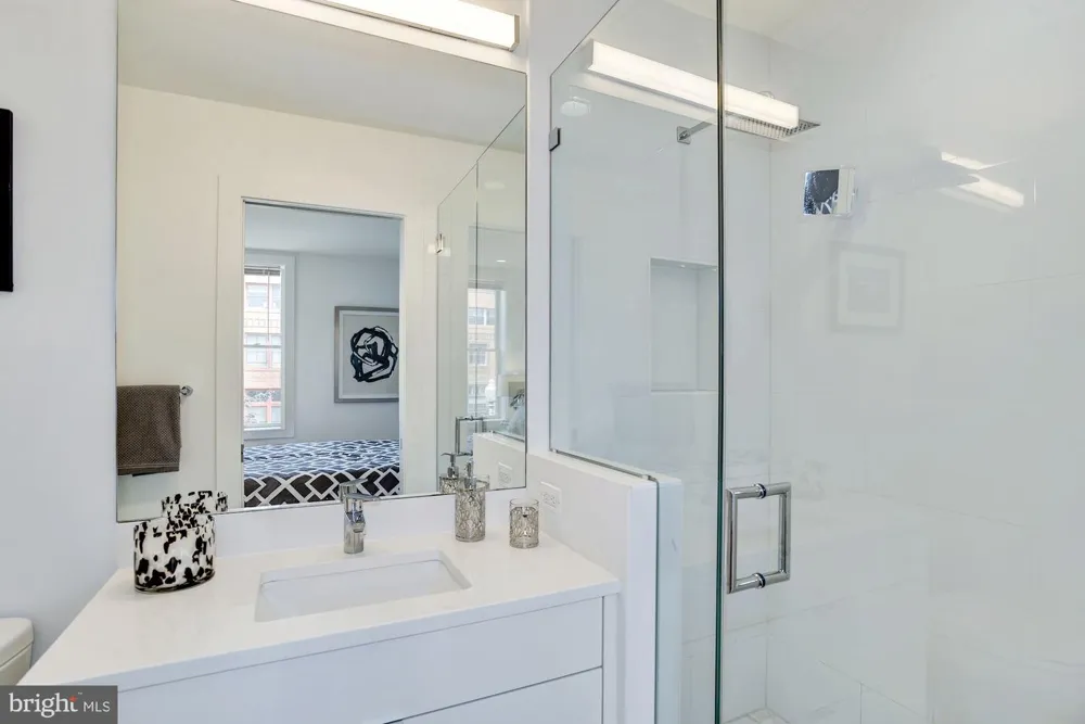 1106 T STREET NW Washington, DC 20009