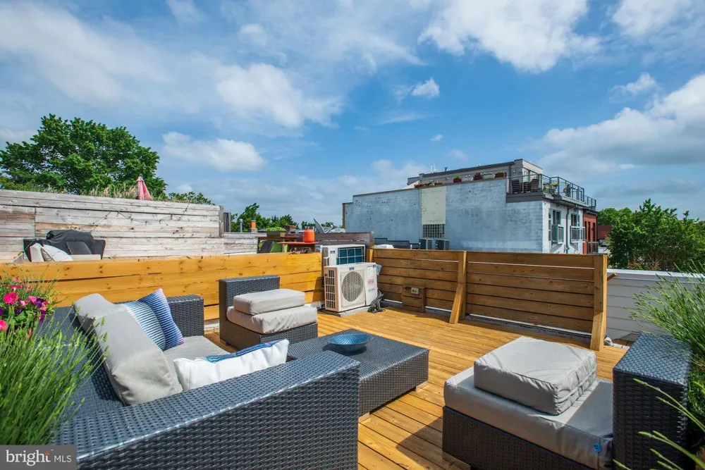 1106 T STREET NW Washington, DC 20009