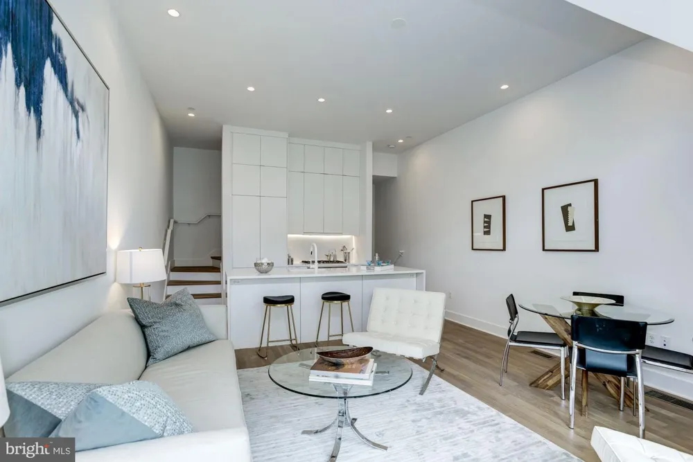 1106 T STREET NW Washington, DC 20009
