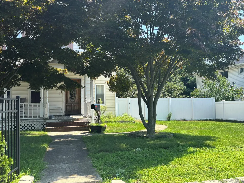 1023 Newbridge Road Bellmore, NY 11710